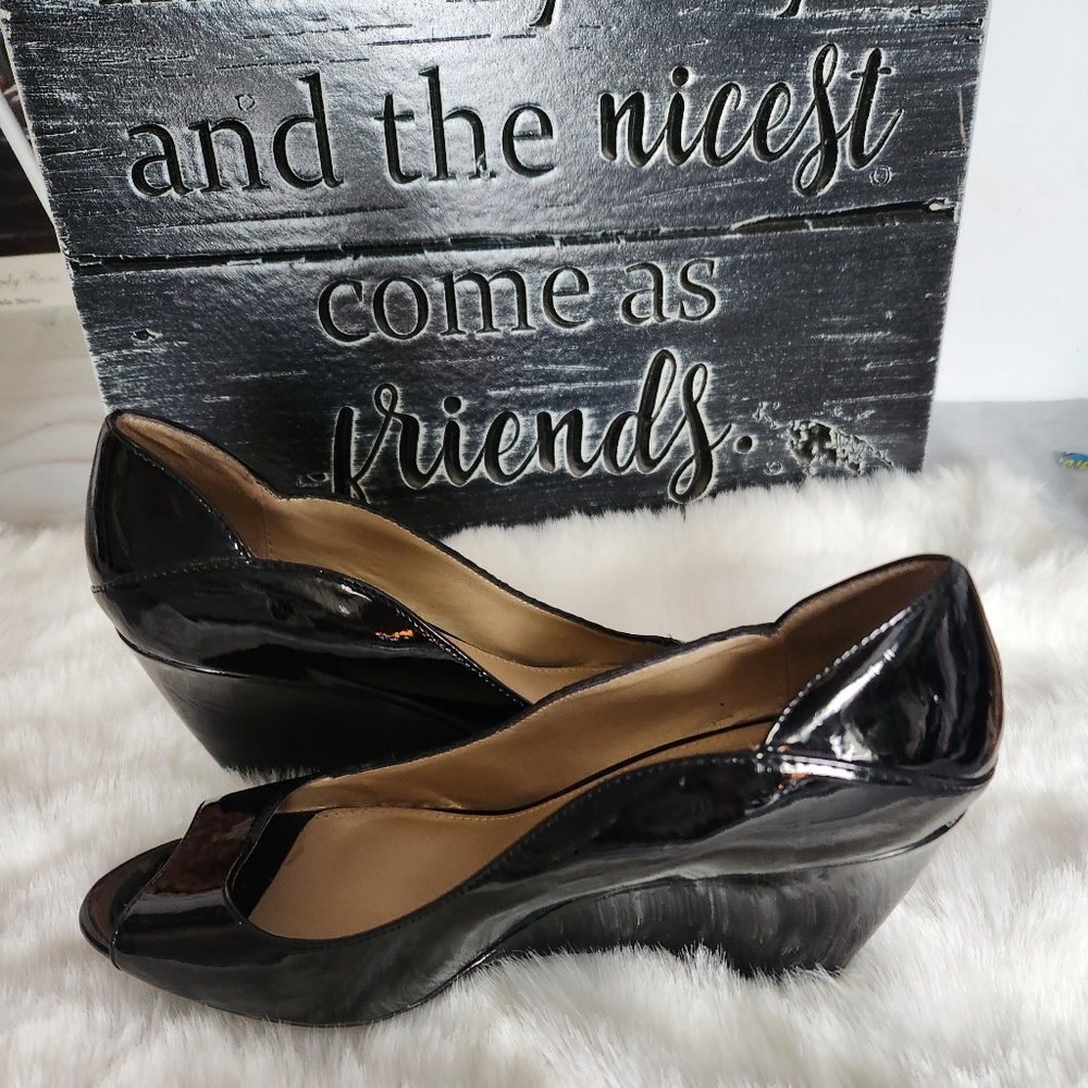 BLACK PATENT LEATHER AND A MATTE BLACK FABRIC HEELS - Picture 6 of 6